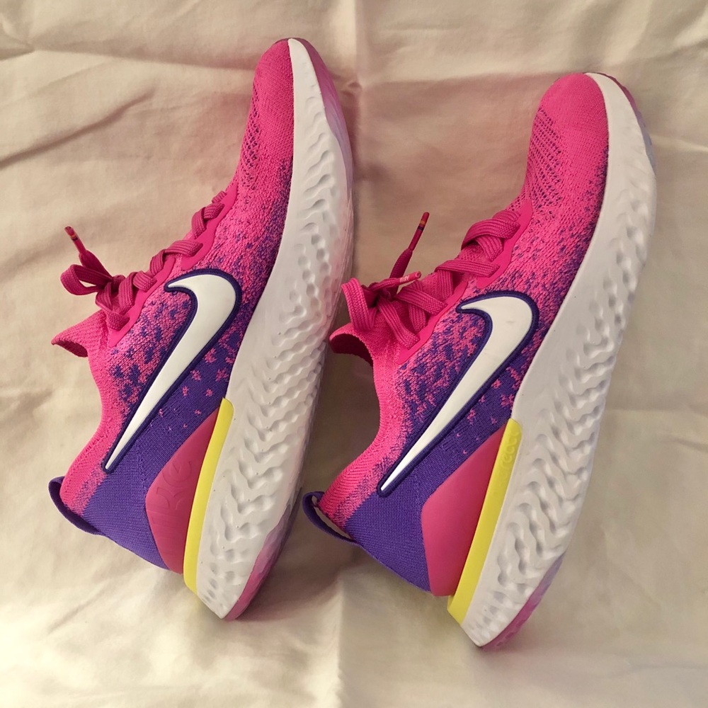 Nike Epic React Flyknit 2 Pink Laser Fusion sz 9